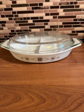 Pyrex Town & Country Divided Casserole with Clear Glass Lid